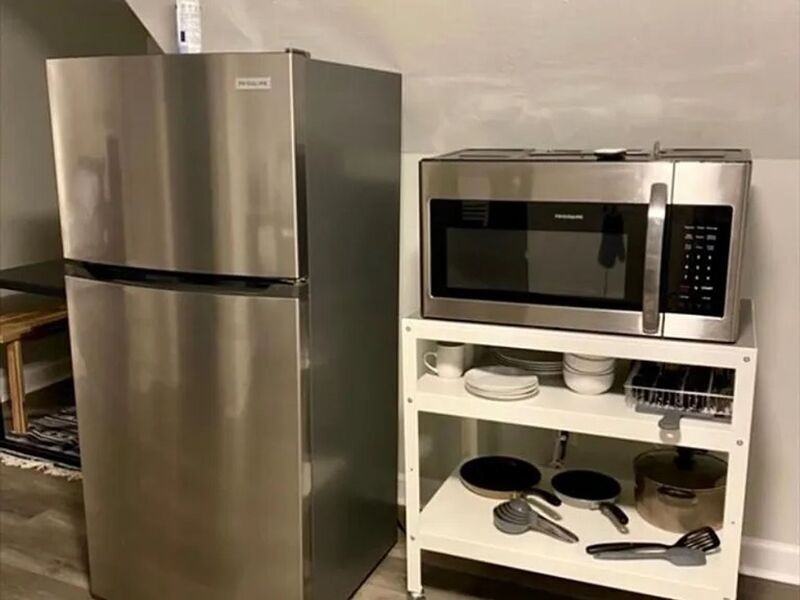 2033 Maple Ave #4 - Photo 3 of 11