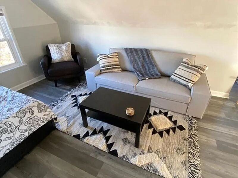 2033 Maple Ave #4 - Photo 7 of 11