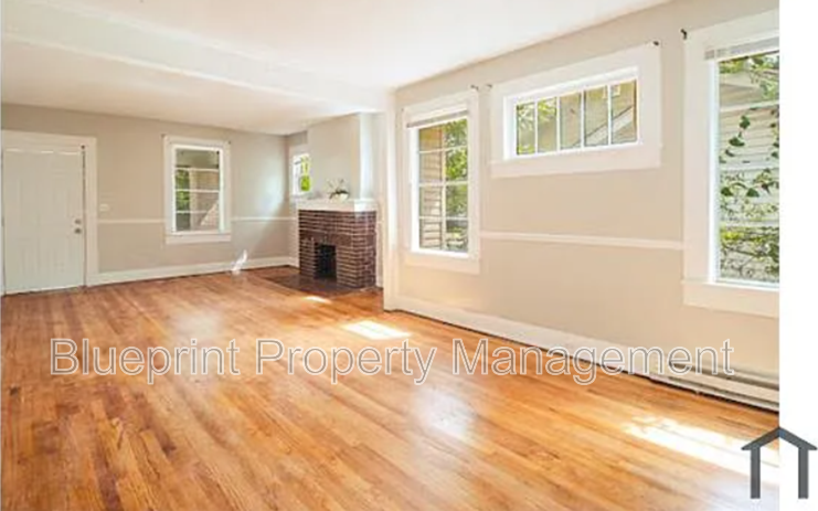 1521 Graymont Ave W - Photo 3 of 8