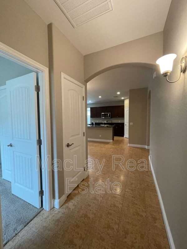 1728 W Loemann Dr - Photo 6 of 17