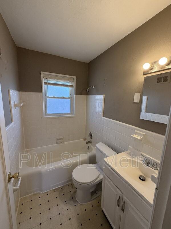 6737 Kenwood Dr - Photo 5 of 10