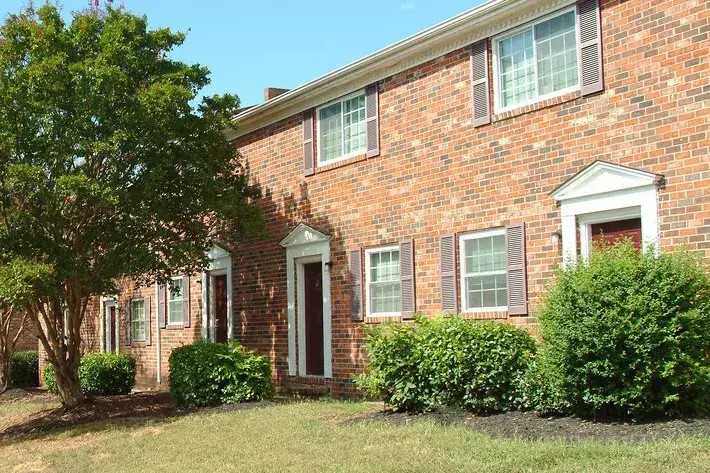 Branders Bridge Apartments - Photo 3 of 3