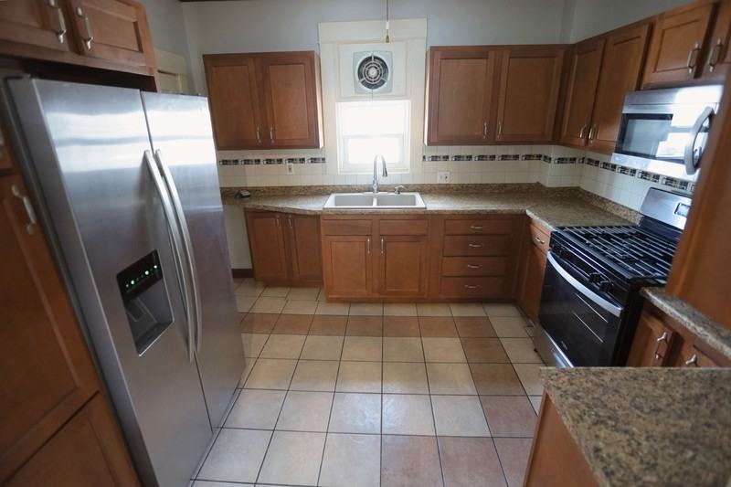 639 Curve St Sw - Photo 2 of 14