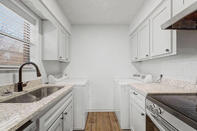 203 Jefferson St Apt B #203B - Photo 4 of 19