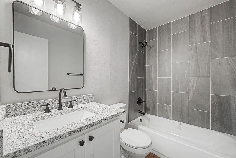 205 Jefferson St Apt D #205D - Photo 7 of 21