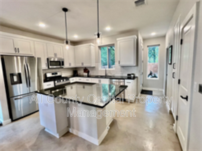 1924 Bunche Rd #A - Photo 5 of 14