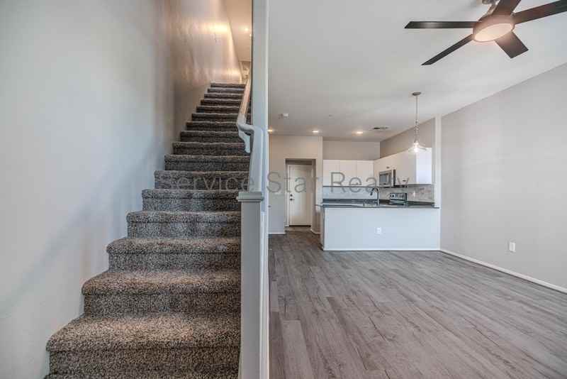 5815 S 23rd Way - Photo 4 of 28