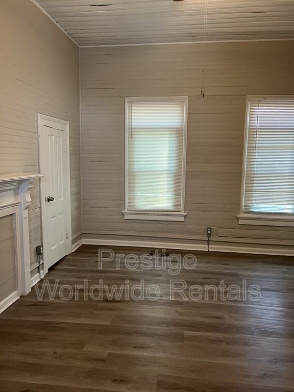 1012 51st St - Photo 6 of 8