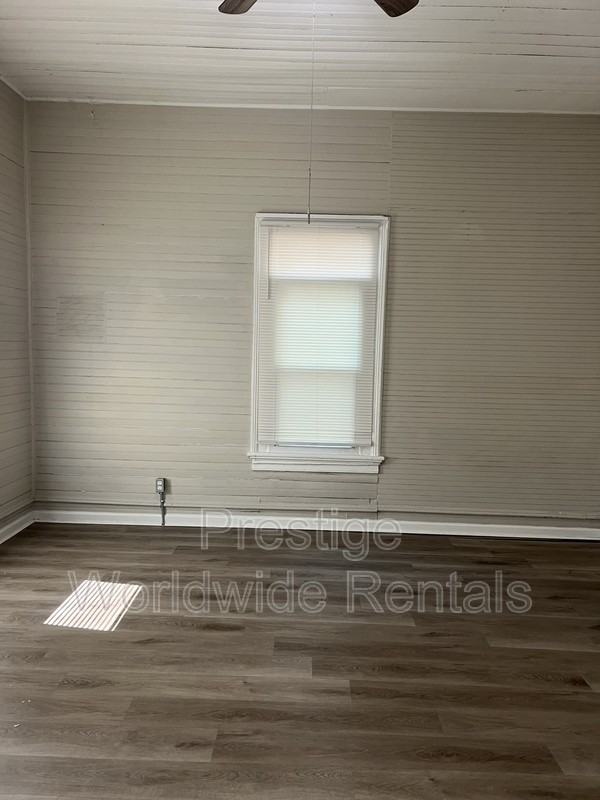 1012 51st St - Photo 7 of 8