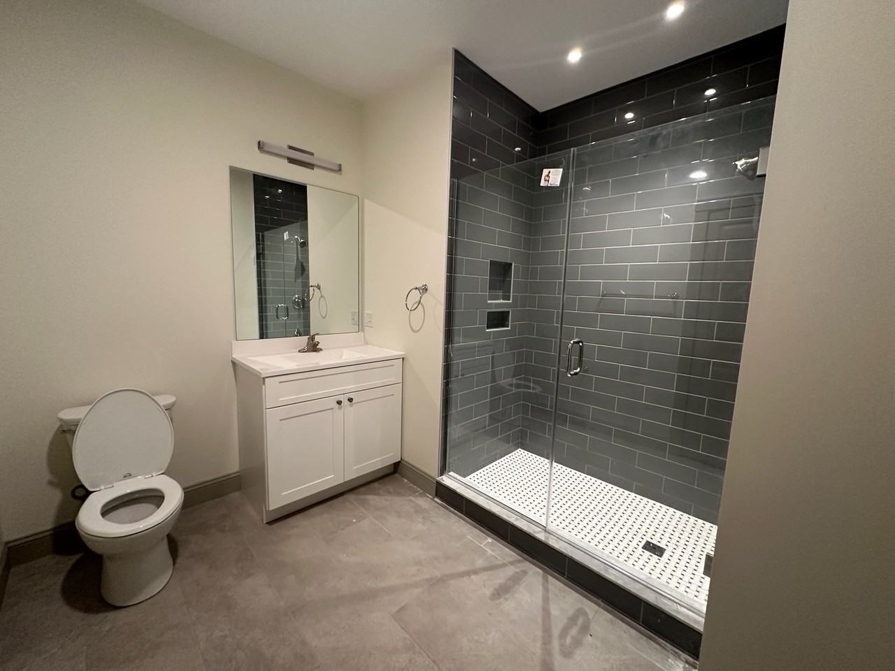 2715 Shelburne Road - Photo 4 of 9