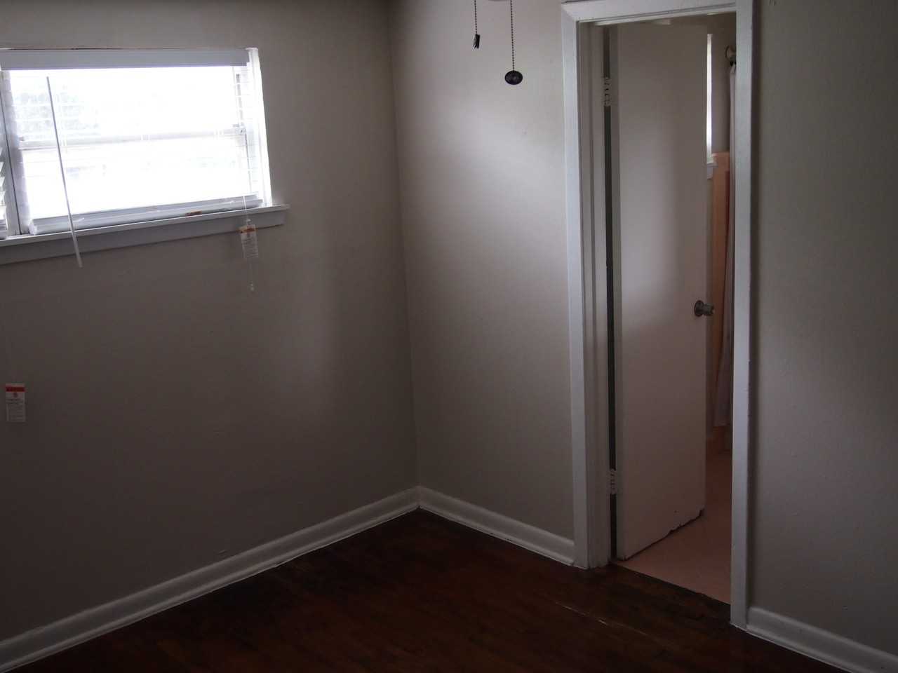 Southmore (2403) - Photo 3 of 5