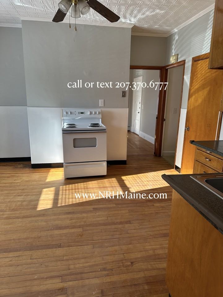 42-44 Bartlett - Photo 3 of 7