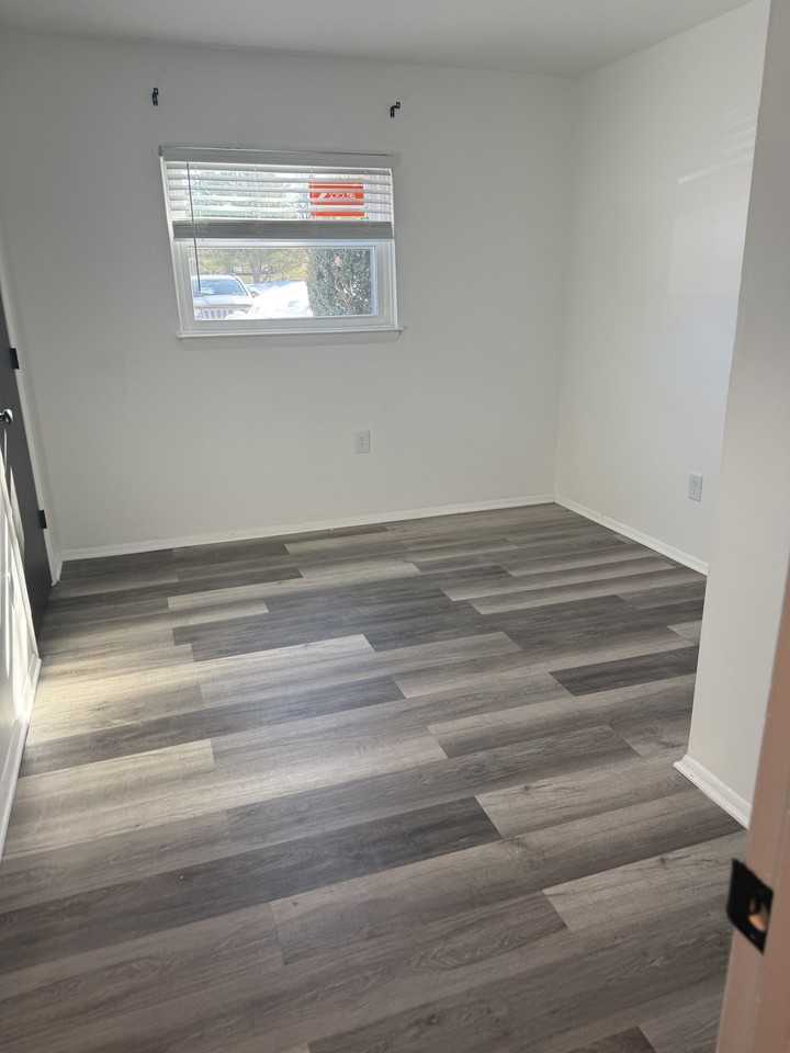 New Rosewood/Summertree Apts - Photo 7 of 7