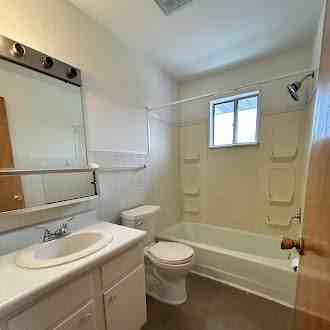 139 N 20th St - Photo 6 of 6