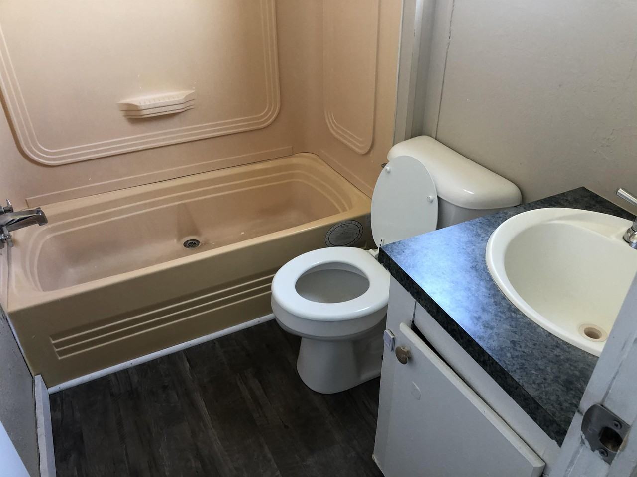 400 26th Street - Photo 2 of 4