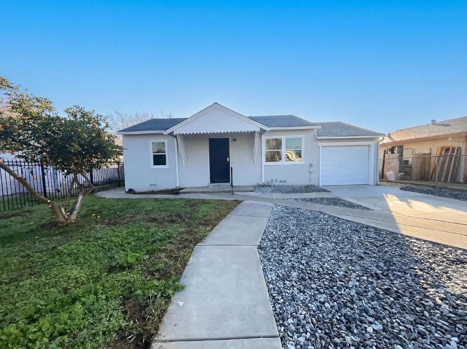 3910 Ivy Street - Photo 4 of 8