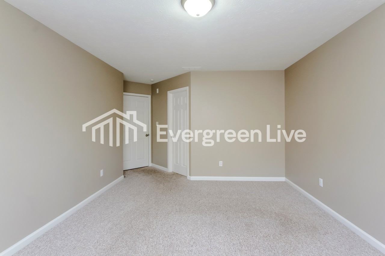 1918 Lisa Walk Dr - Photo 6 of 15