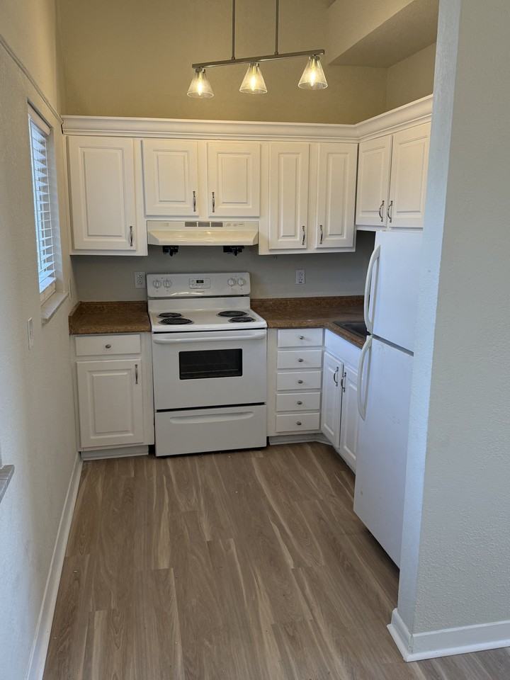 Bison Ave, 7919 - Photo 2 of 8