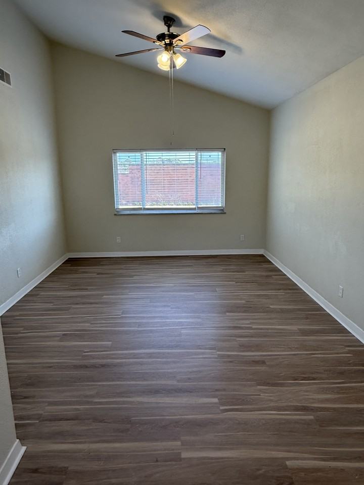 Bison Ave, 7919 - Photo 3 of 8