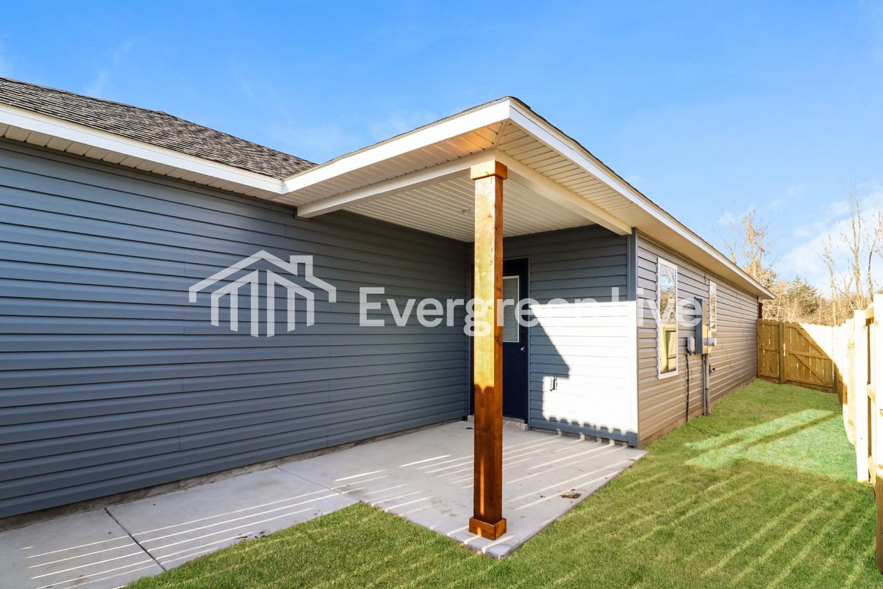 3150 S Bayou Aly - Photo 2 of 15