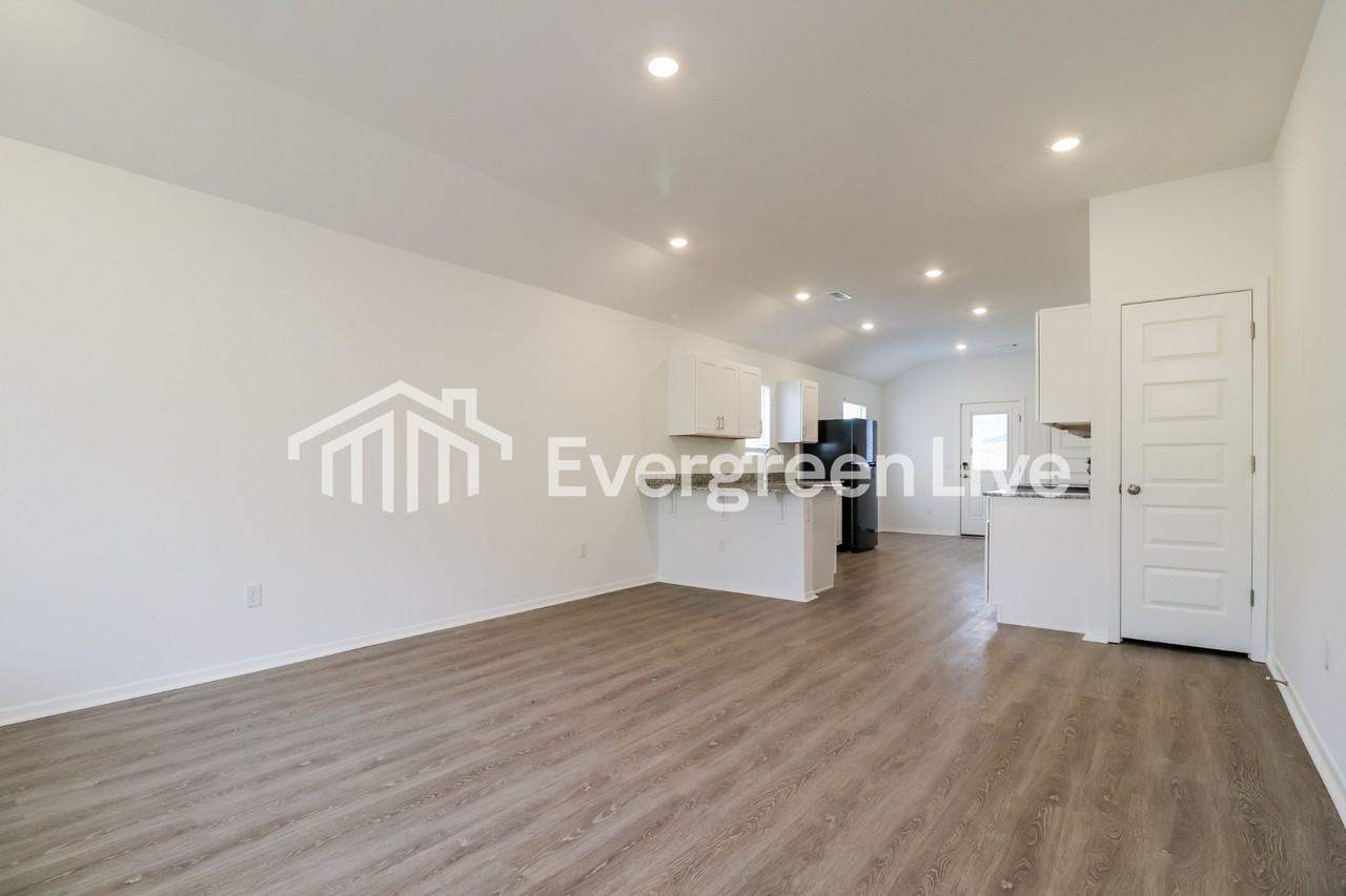 3150 S Bayou Aly - Photo 7 of 15