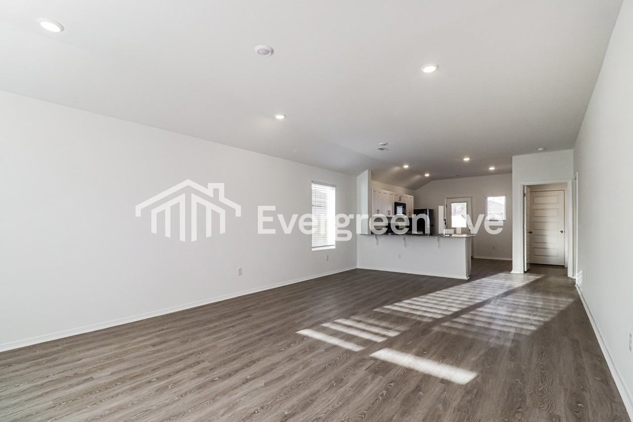 2638 S Ouachita Dr - Photo 5 of 15