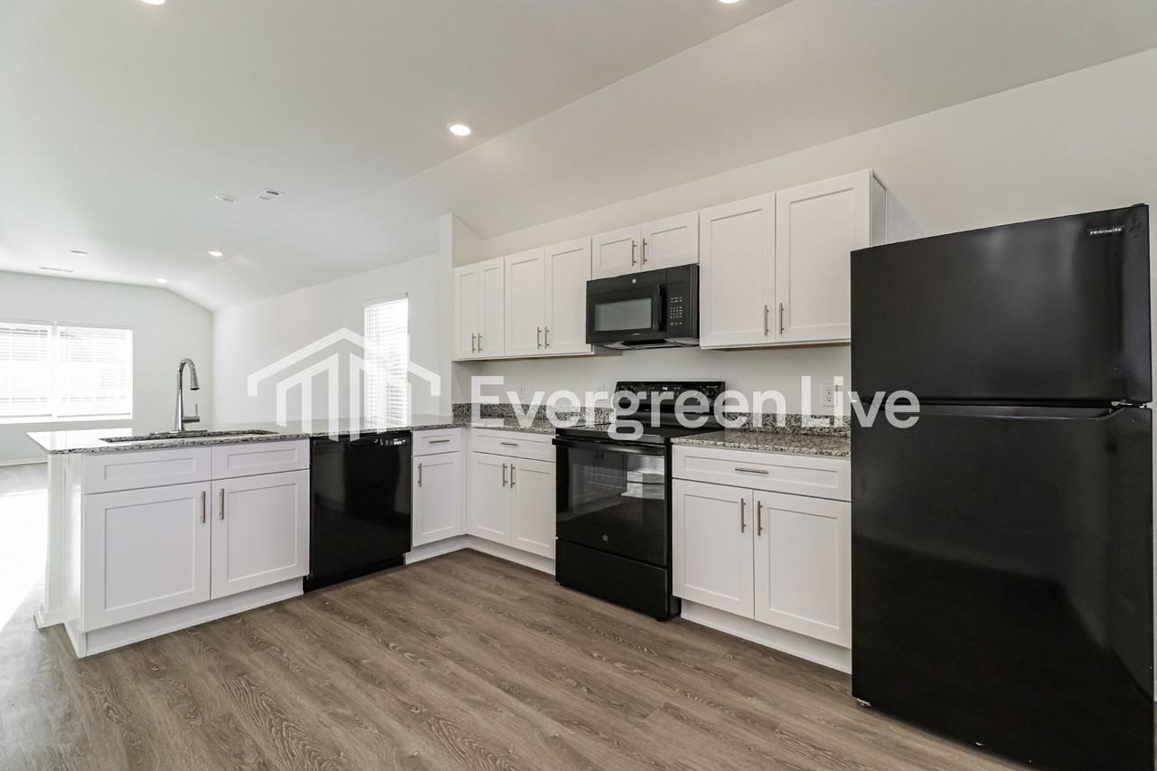 2638 S Ouachita Dr - Photo 7 of 15