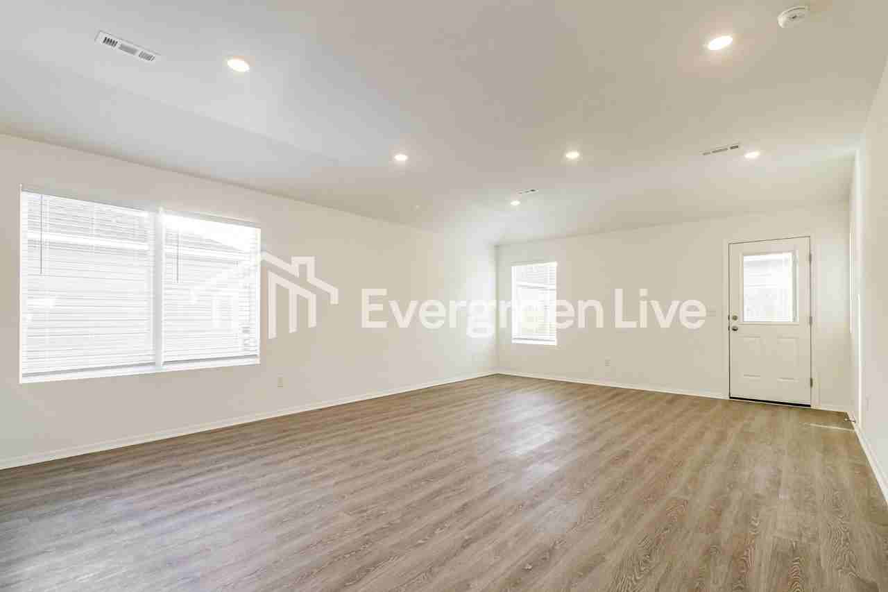 2620 E Gila Way - Photo 3 of 15