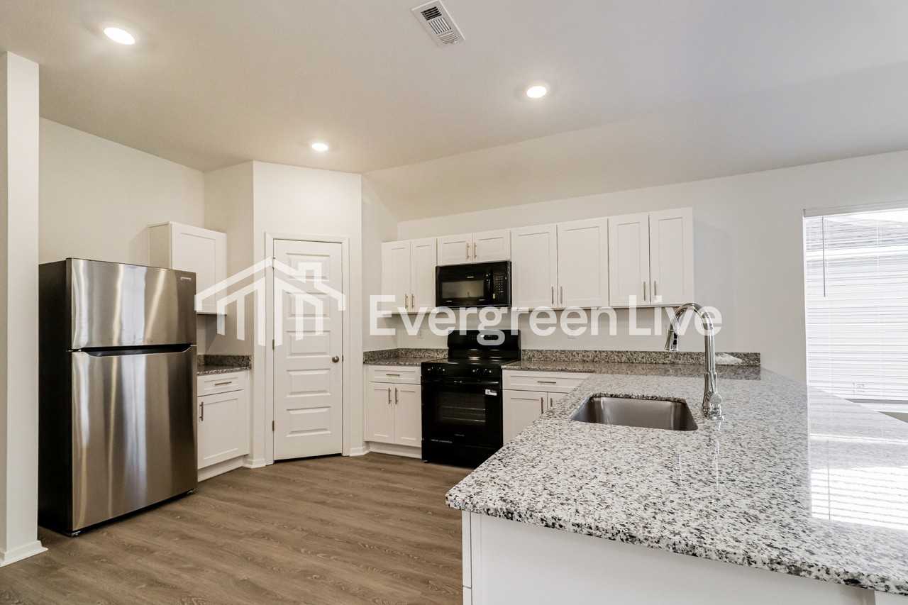 2620 E Gila Way - Photo 7 of 15