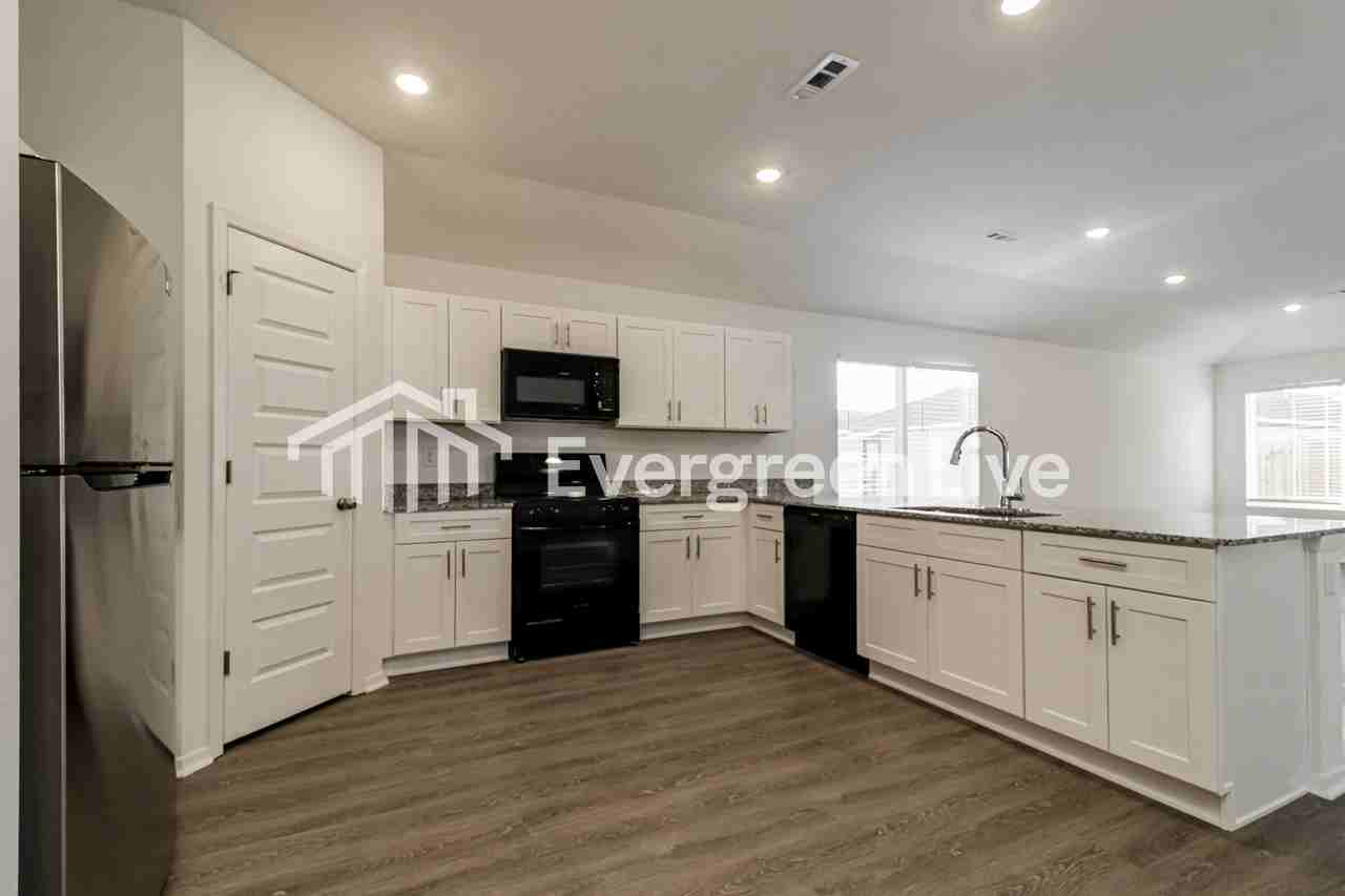 2620 E Gila Way - Photo 5 of 15