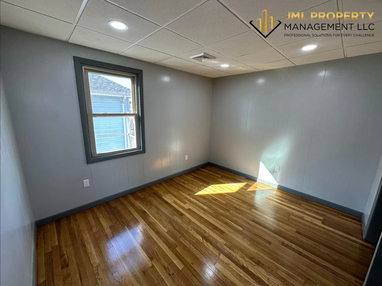 67 Boutwell St - Photo 3 of 5