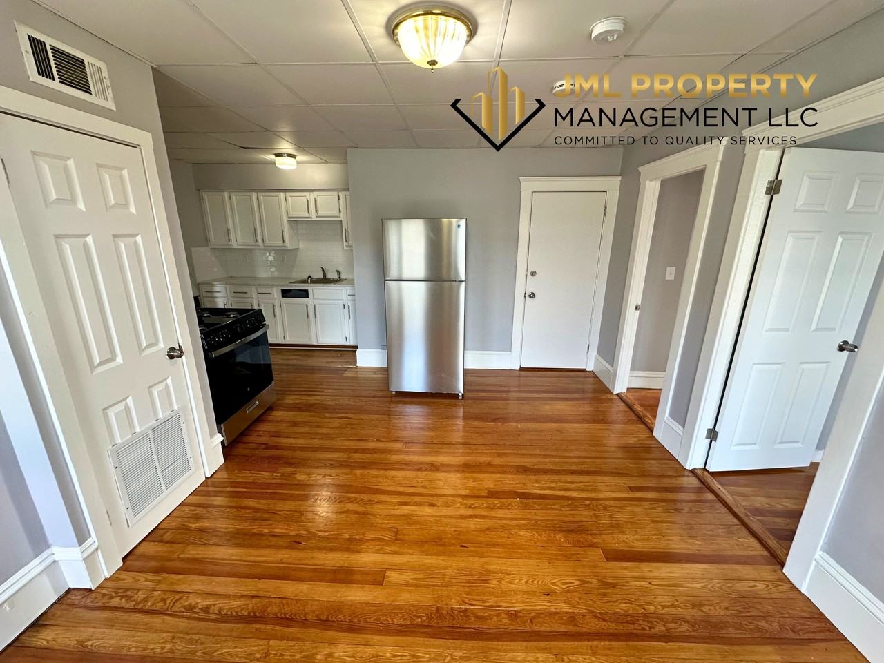 321 Union St - Photo 6 of 9