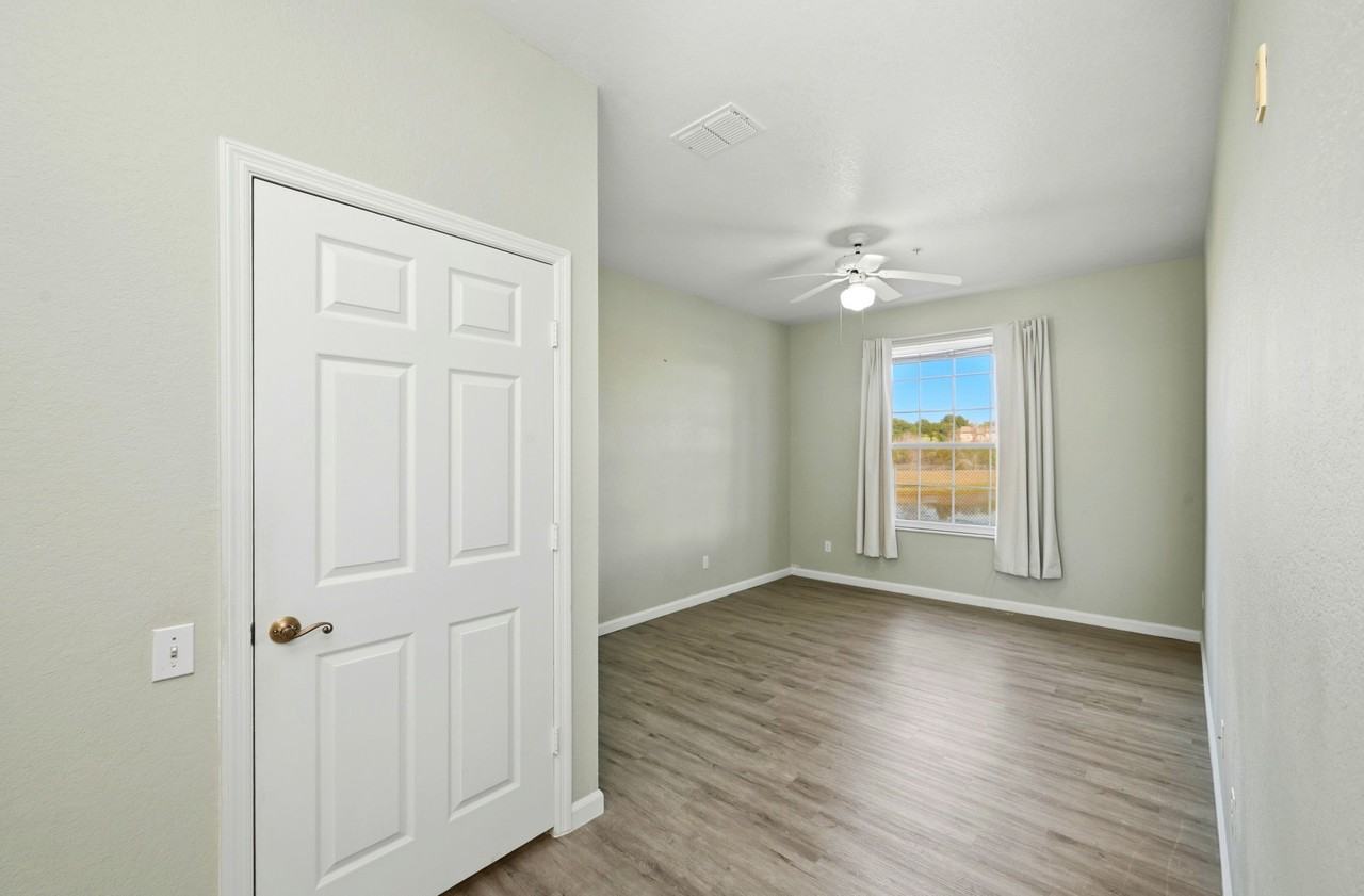 7123 Yacht Basin Avenue - Photo 5 of 20