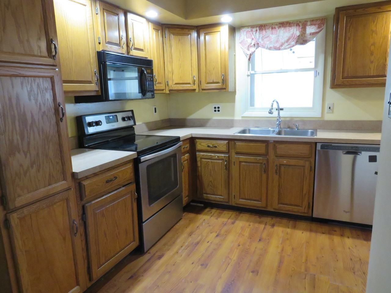 Gannett St & Kenwood Ave - Photo 7 of 29