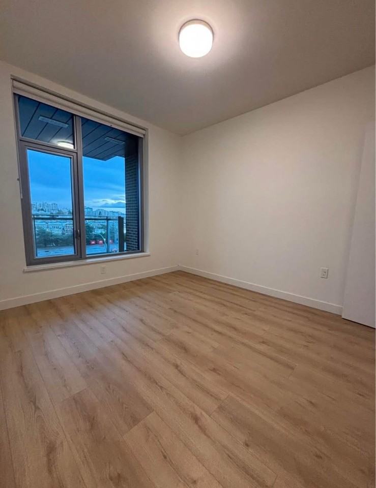 755 Harbourside Drive #415 - Photo 6 of 10