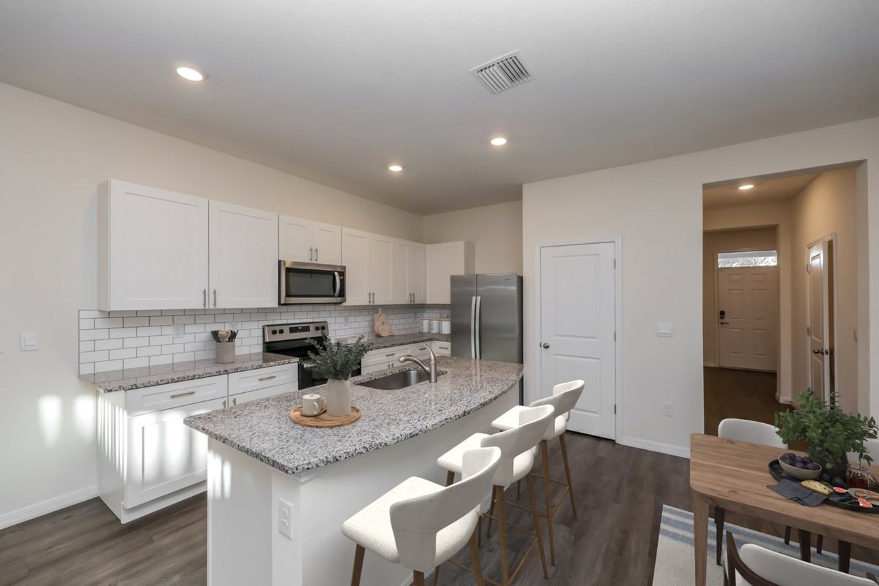 11835 11835 Stoneport Pl - Photo 2 of 34