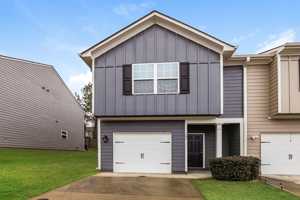 featured image of 402 Highwood Ln