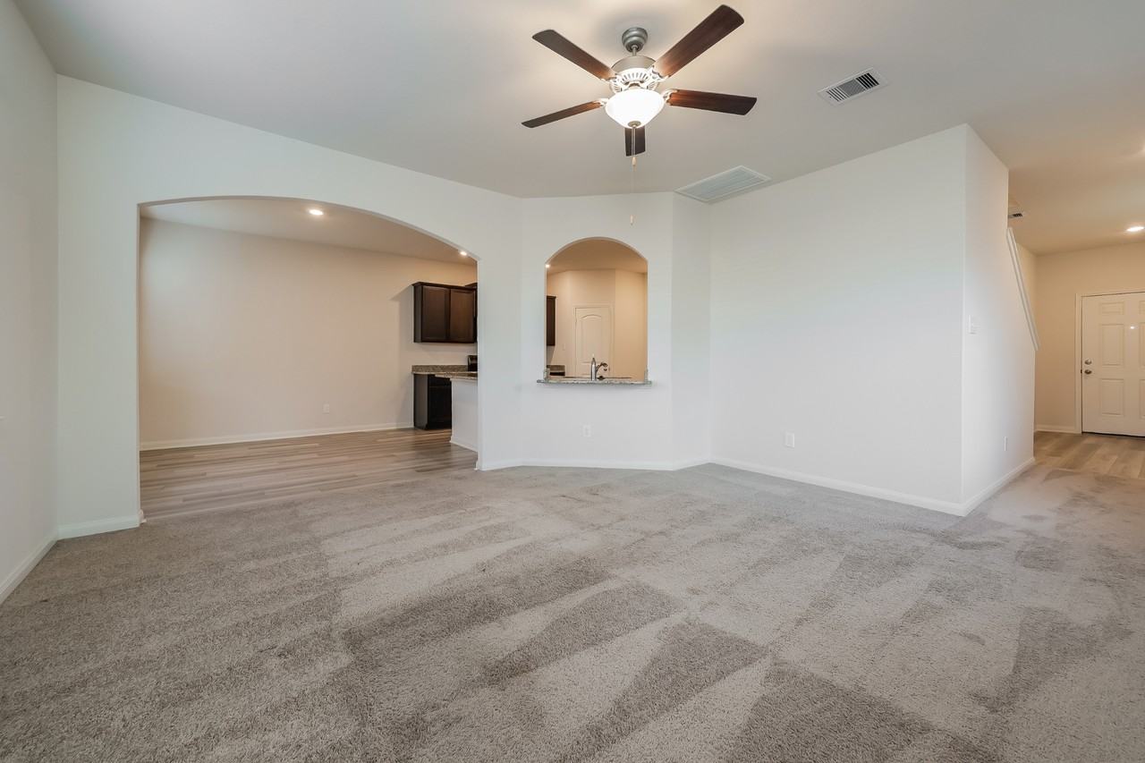 8414 Bermuda Blue Rd - Photo 5 of 20