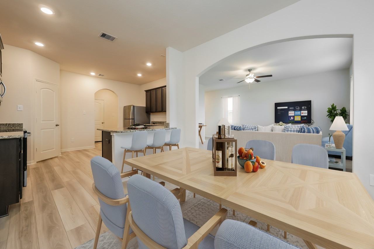 8414 Bermuda Blue Rd - Photo 6 of 20