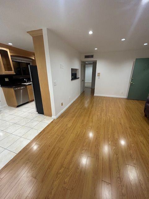 4000 W Victory Blvd ##202 - Photo 3 of 18