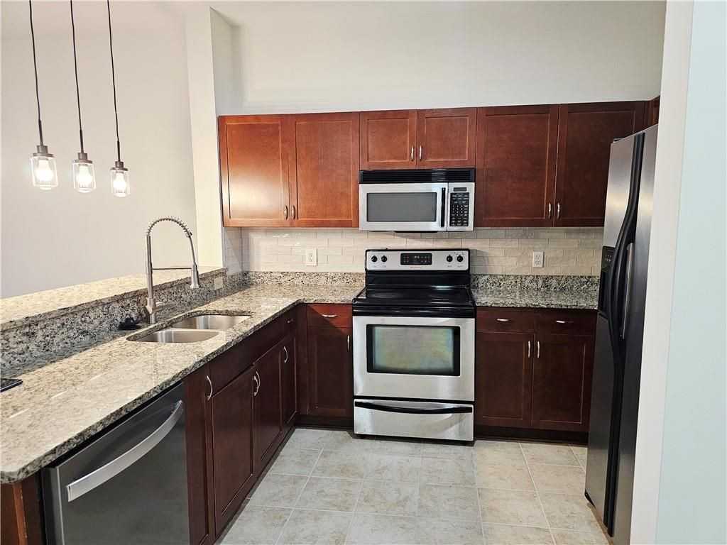 870 Mayson Turner Rd Nw - Photo 5 of 25