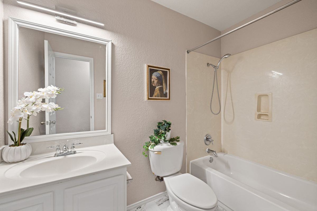 20105 Harrier Flight Trl - Photo 5 of 27