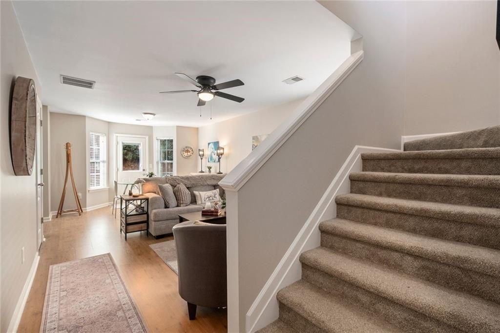 226 Fox Creek Blvd - Photo 2 of 16