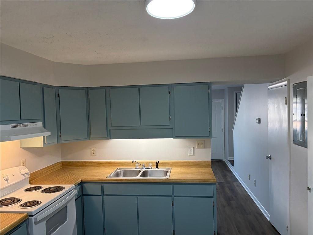 3 Eastview Cir - Photo 3 of 14