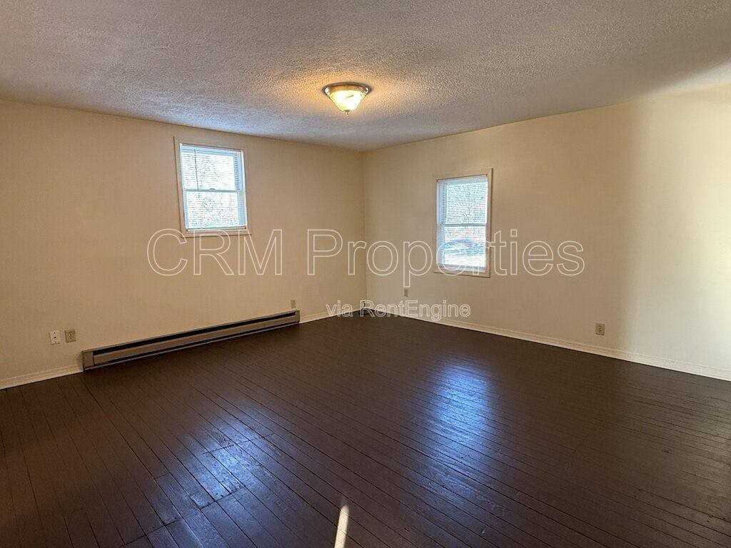 633 1 2 S Main St - Photo 7 of 10