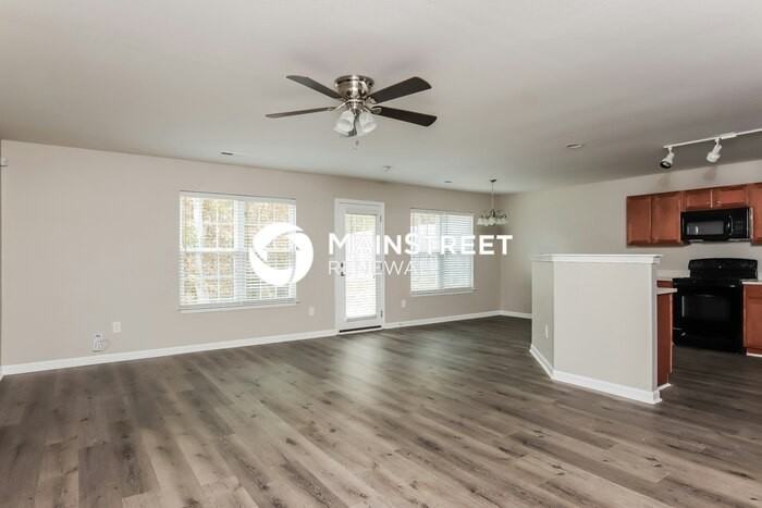 4663 Chapel Ridge Dr - Photo 4 of 17