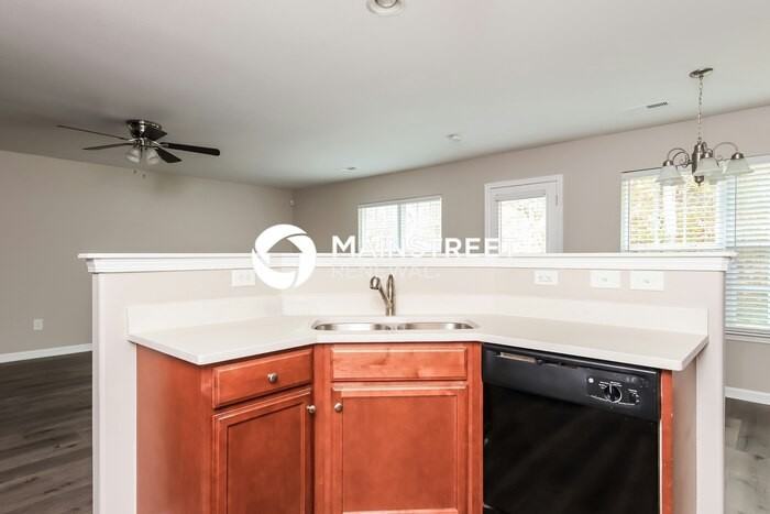 4663 Chapel Ridge Dr - Photo 7 of 17