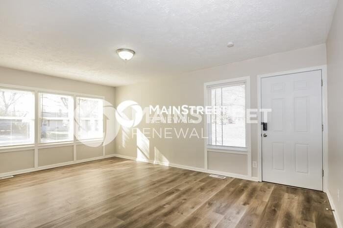 4953 Deborah St - Photo 4 of 16