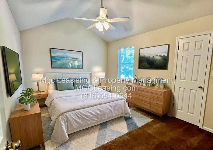 1837 Ne Knollbrook St - Photo 3 of 17