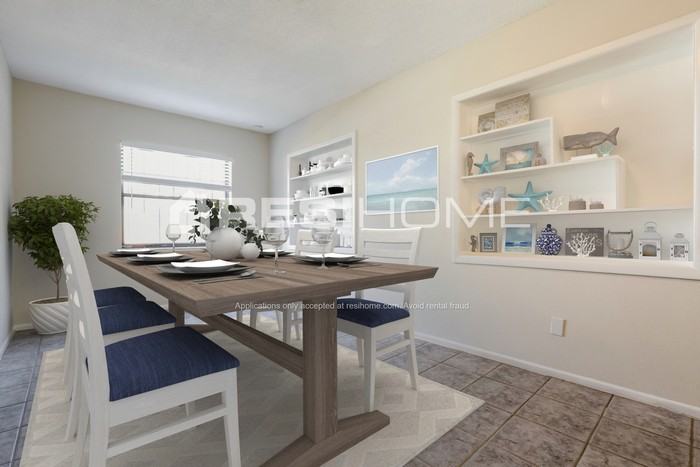 1621 14th St E - Photo 3 of 17